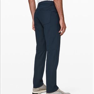 Lulu Lemon Men’s blue pants
